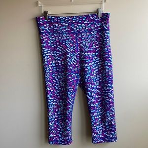 Vineyard Vines Performance Cropped Multi-Color Signature Whale Print- Flaws